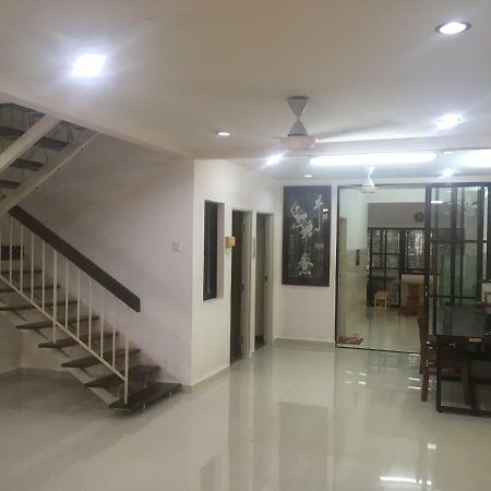 Sweethome For Travelers Seremban Eksteriør billede