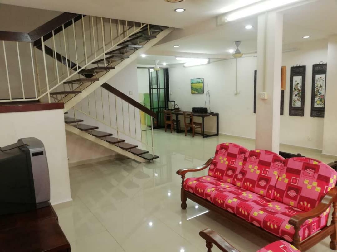 Sweethome For Travelers Seremban Eksteriør billede