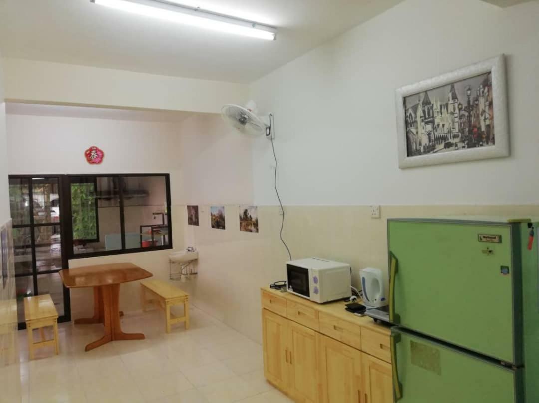 Sweethome For Travelers Seremban Eksteriør billede