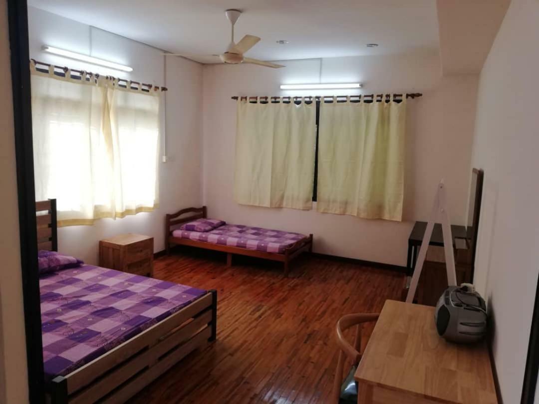 Sweethome For Travelers Seremban Eksteriør billede